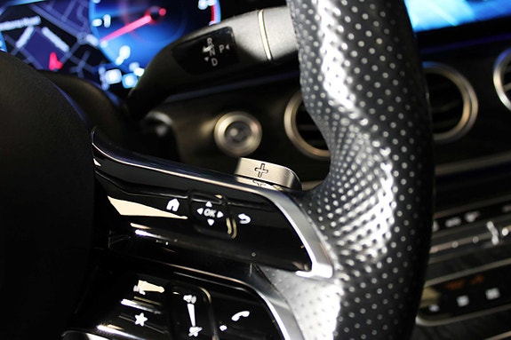 Mercedes-Benz E400 22 of 27