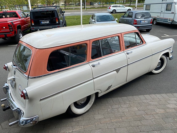 Ford Custom 4 of 14