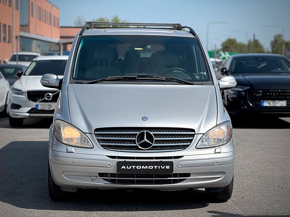 Mercedes-Benz Viano 2 of 5