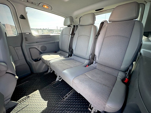 Mercedes-Benz Viano 8 of 10