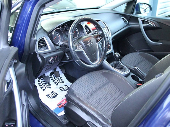 Opel Astra 13 of 15