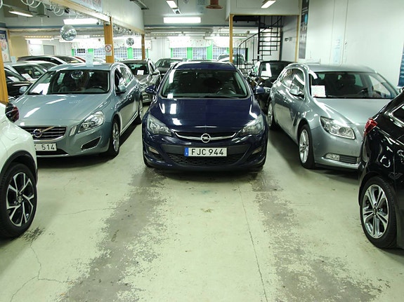 Opel Astra 2 of 5