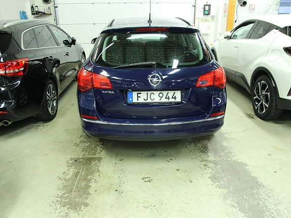 Opel Astra 5 of 5