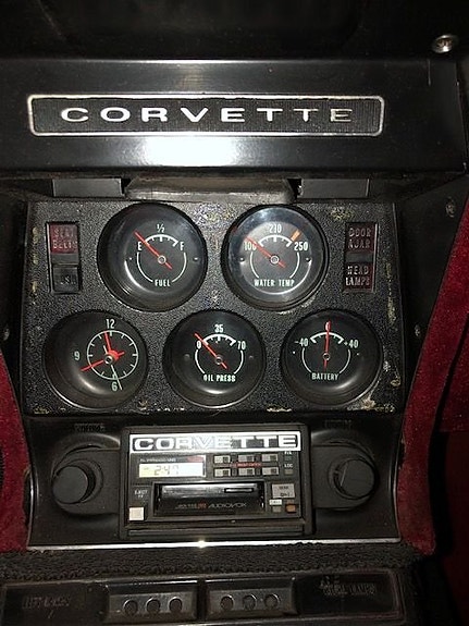 Chevrolet Corvette 10 of 18
