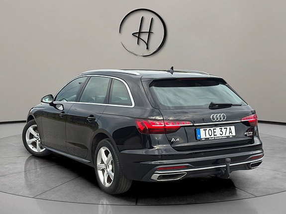 Audi A4 3 of 27