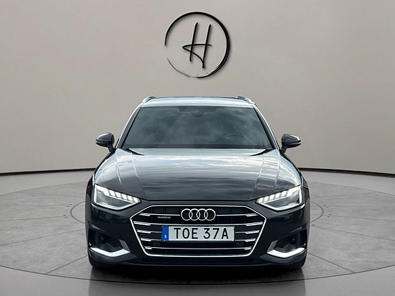 Audi A4 6 of 27