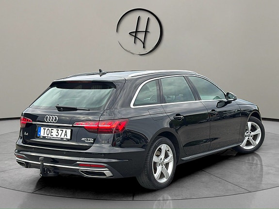 Audi A4 4 of 27