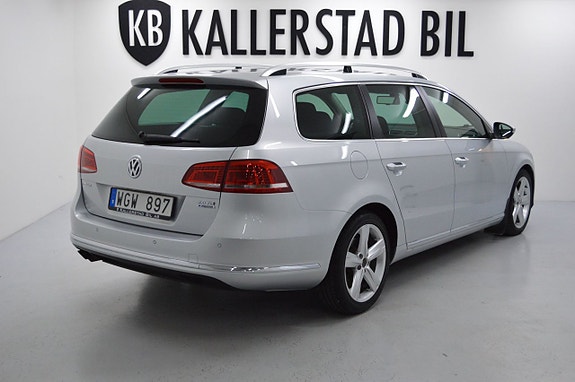 Volkswagen Passat 3 of 5