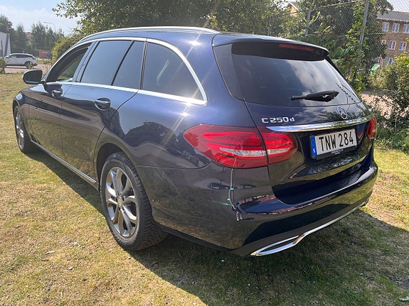 Mercedes-Benz C250 d 3 of 5