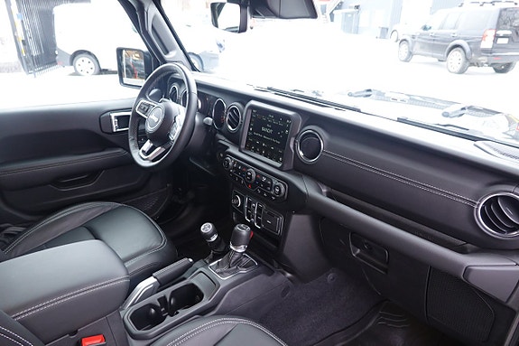 Jeep Gladiator 10 of 30