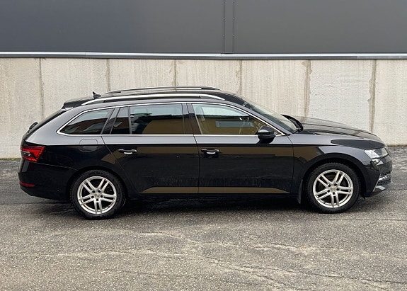 Skoda Superb 2 of 5