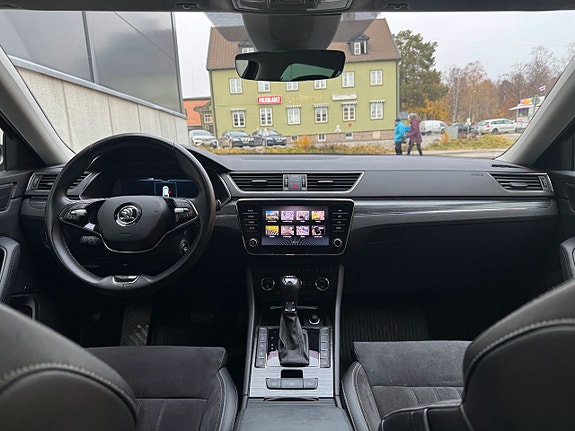 Skoda Superb 6 of 11