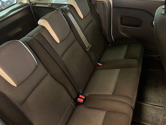 Renault Kangoo Express 6 of 9
