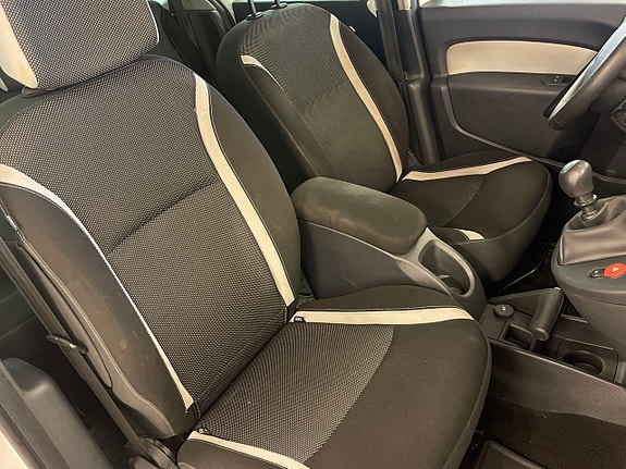 Renault Kangoo Express 4 of 9