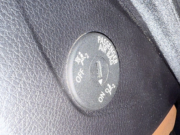 BMW 335i 9 of 13