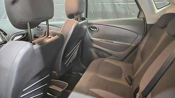 Renault Captur 12 of 27