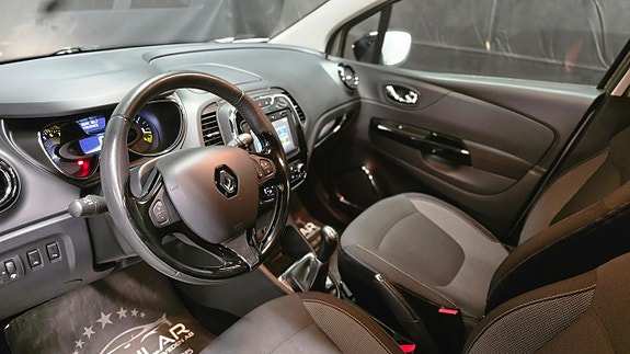 Renault Captur 9 of 27