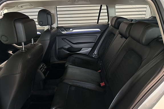 Volkswagen Passat 18 of 20