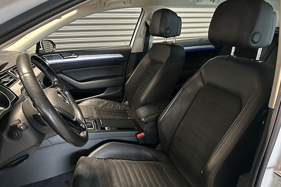 Volkswagen Passat 16 of 20