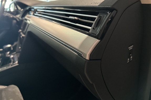 Volkswagen Passat 15 of 20