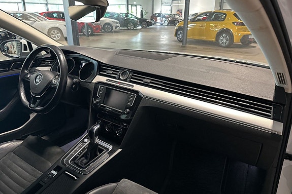 Volkswagen Passat 9 of 20