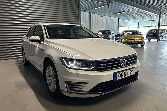 Volkswagen Passat 3 of 5