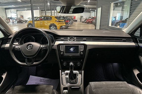 Volkswagen Passat 8 of 20