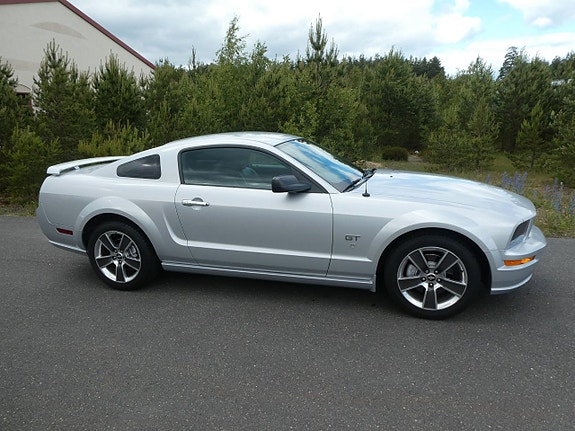 Ford Mustang 6 of 27
