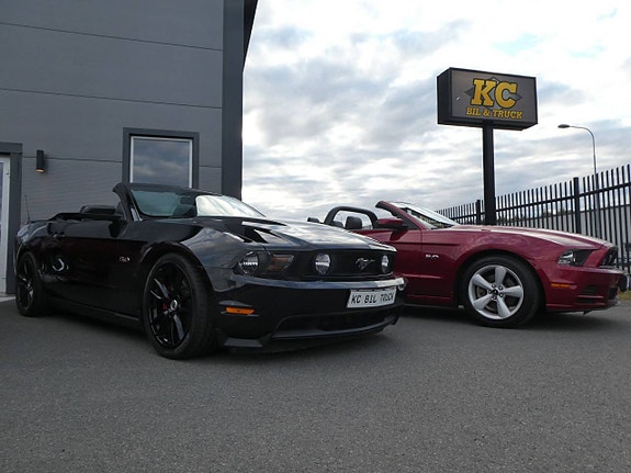 Ford Mustang 9 of 27