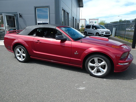 Ford Mustang 5 of 27