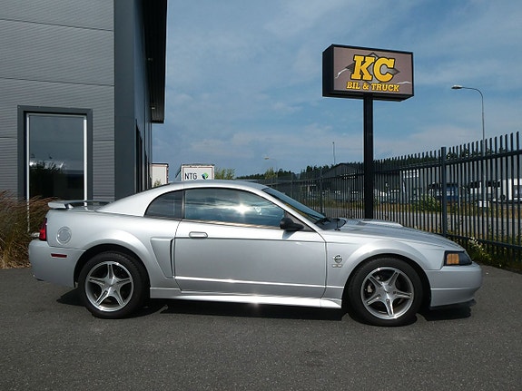 Ford Mustang 26 of 27