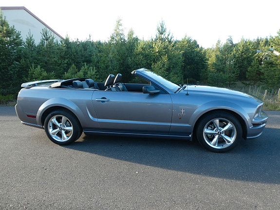 Ford Mustang 27 of 27