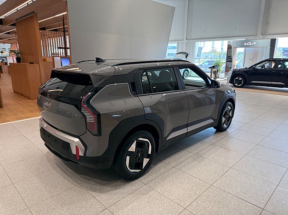 Kia EV3 4 of 10