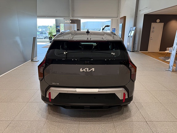 Kia EV3 3 of 10