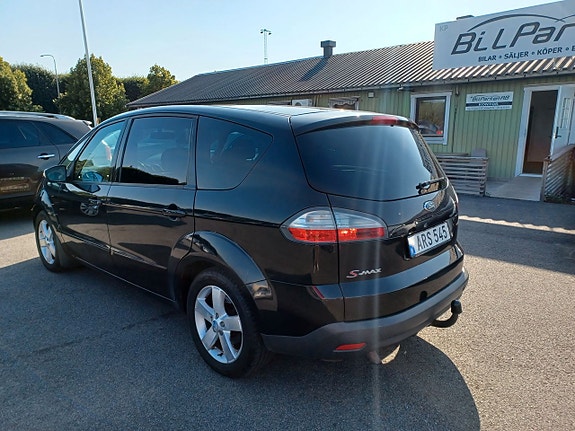 Ford S-MAX 4 of 5