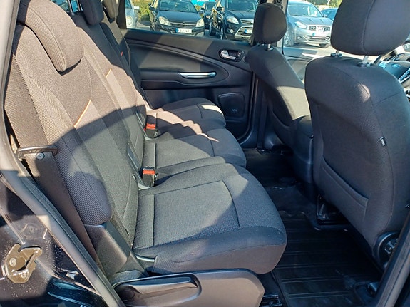 Ford S-MAX 11 of 20