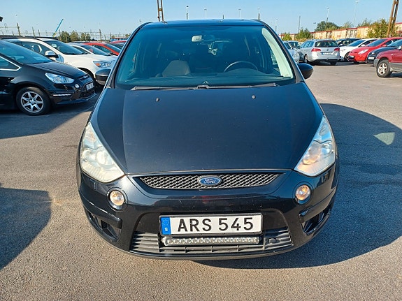 Ford S-MAX 2 of 5