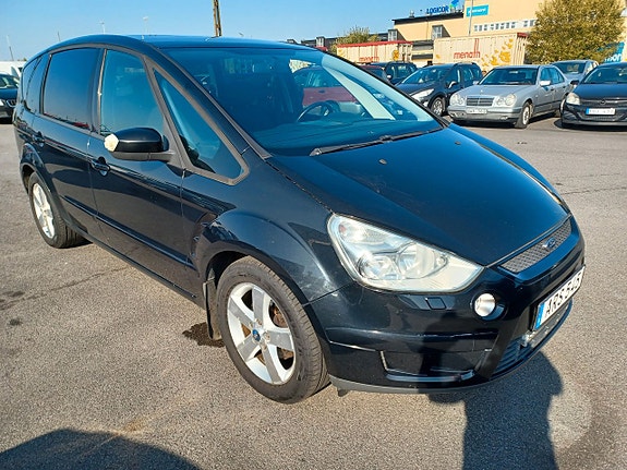 Ford S-MAX 8 of 20