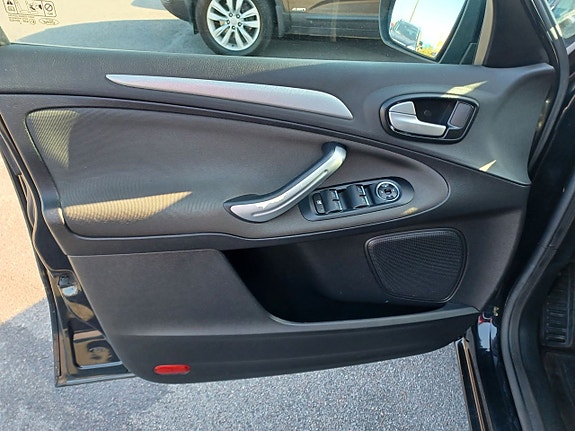 Ford S-MAX 15 of 20