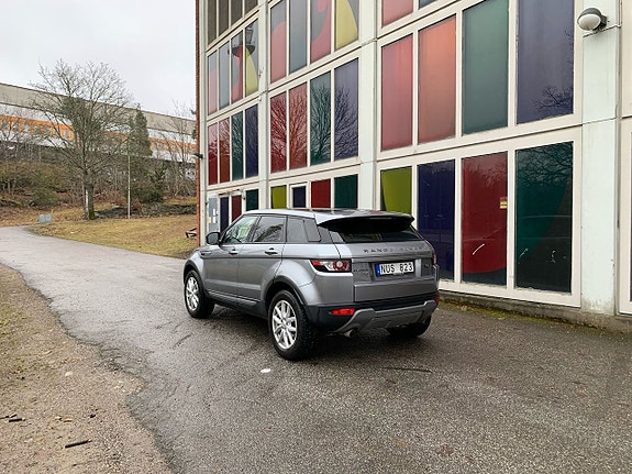Land Rover Range Rover Evoque 25 of 27