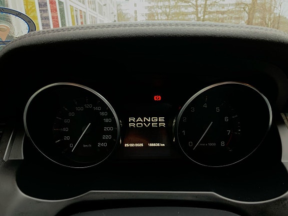 Land Rover Range Rover Evoque 6 of 27