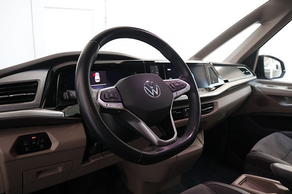 Volkswagen Multivan 11 of 26