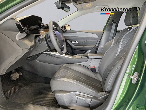 Peugeot 308 8 of 16