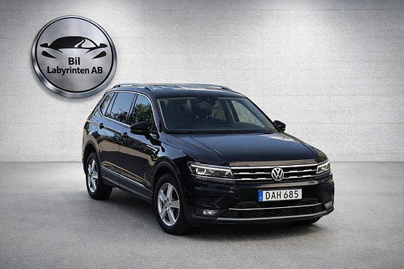 Volkswagen Tiguan Allspace 3 of 5