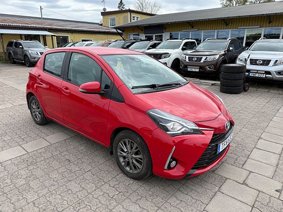 Toyota Yaris 6 of 18