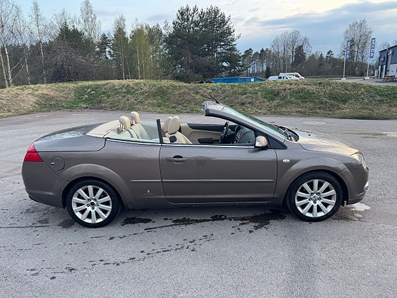 Ford Focus CC 22 of 24