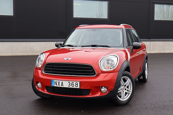 MINI Countryman One 2 of 17