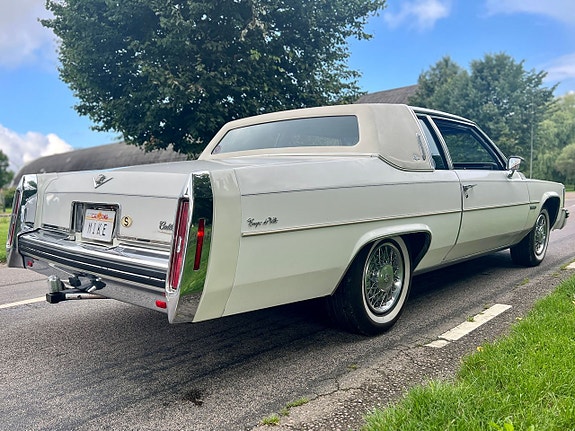Cadillac Coupé DeVille 7 of 23