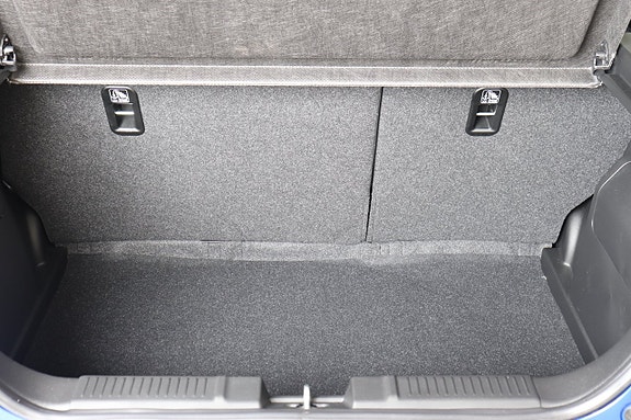 Suzuki Swift 8 of 18