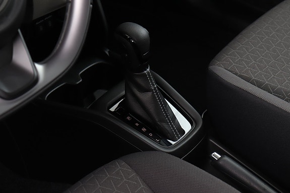 Suzuki Swift 12 of 18
